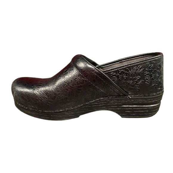 Dansko Pro XP Black Floral Tooled Nursing Clogs - Picture 12 of 17